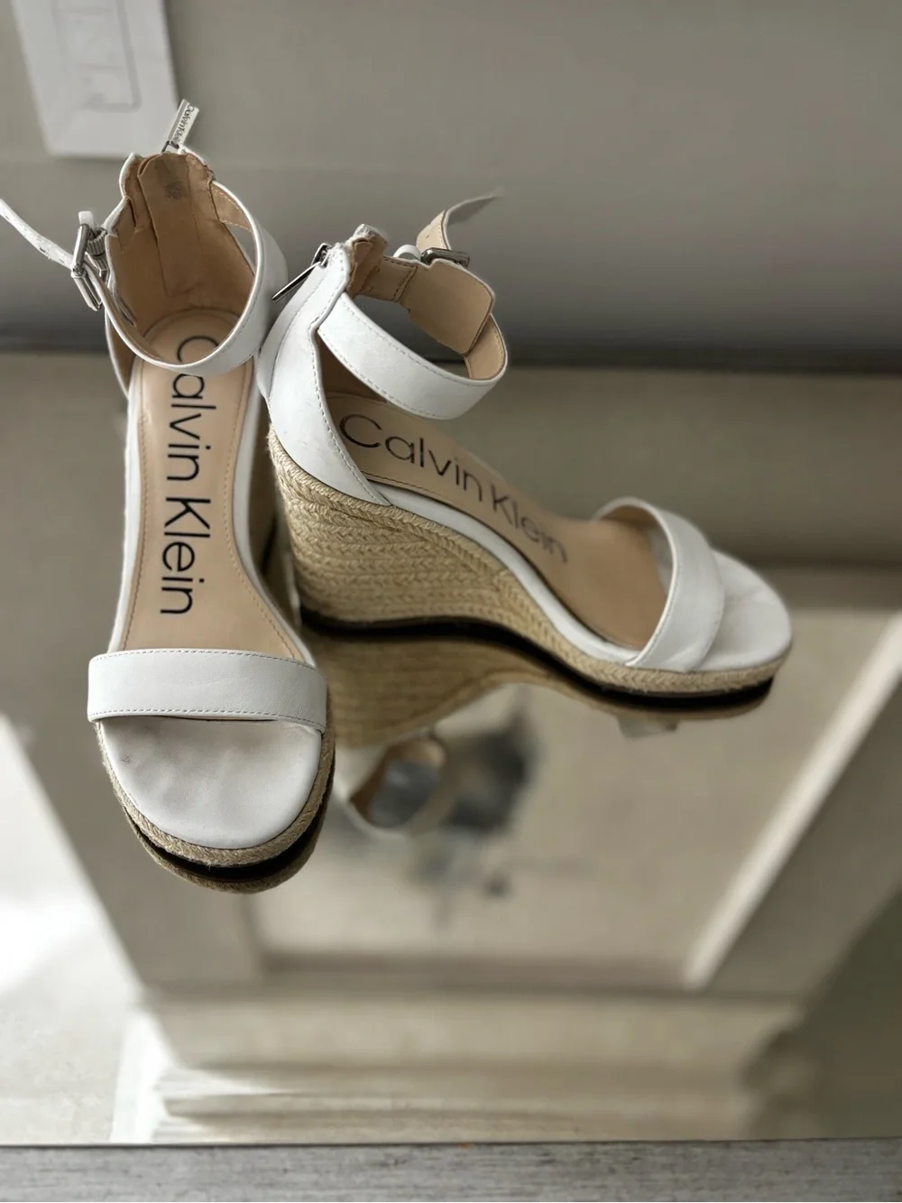 Calvin Klein Noshela white Wedge Sandals,Sz 7
